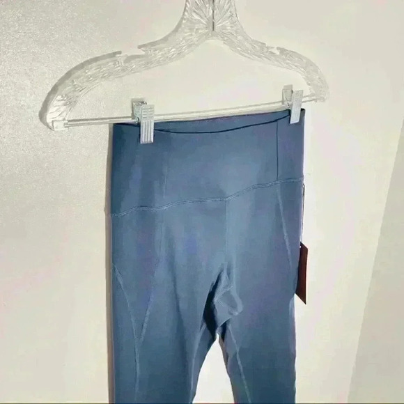 NWT Girlfriend Collective Midnight Compressive High-Rise Capri Leggings - Picture 3 of 9